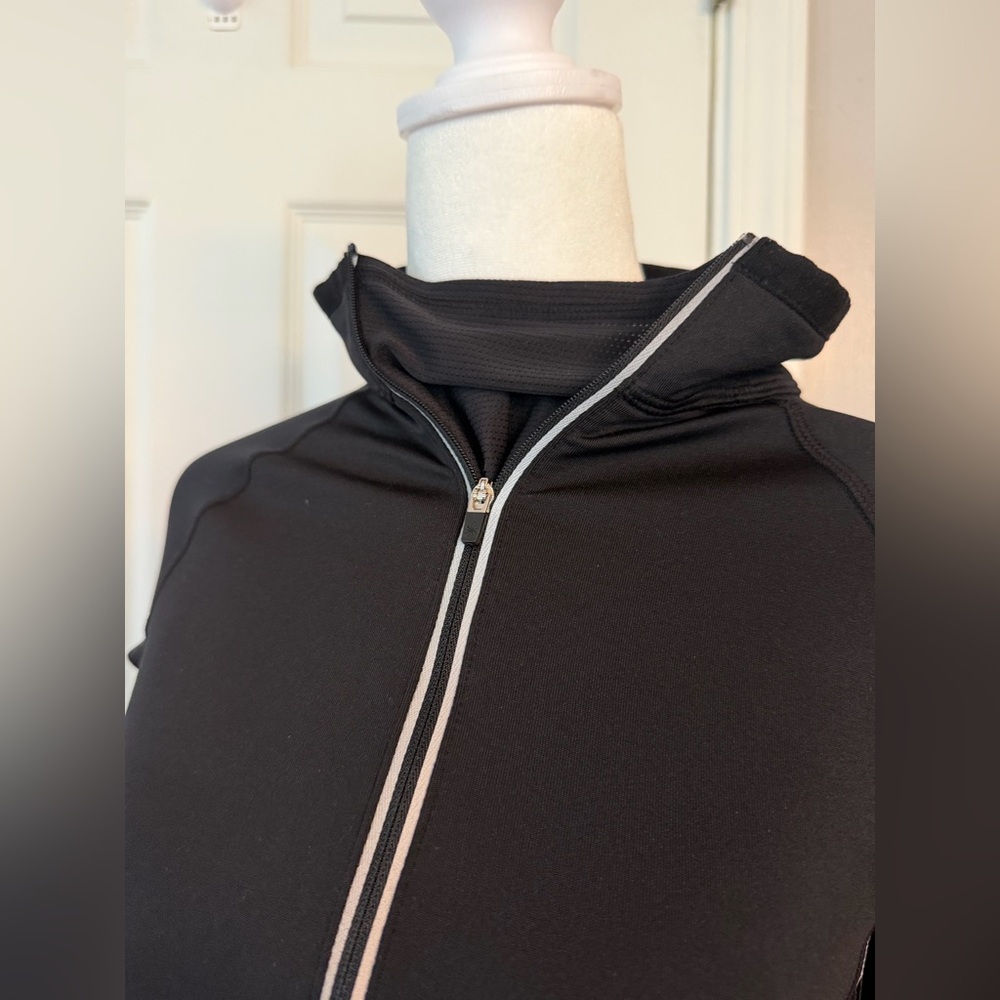 Athleta Half Zip Pullover Activewear - image 3